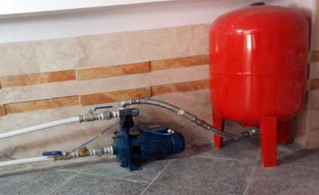 پمپ آب خانگی و منبع